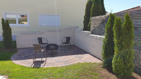 Außenbereich mit Fliesen